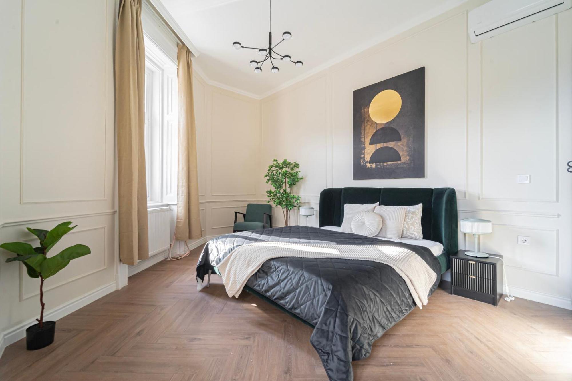 Luxurious Prestige Apartment On The St Stephen Road Budapest Exterior photo